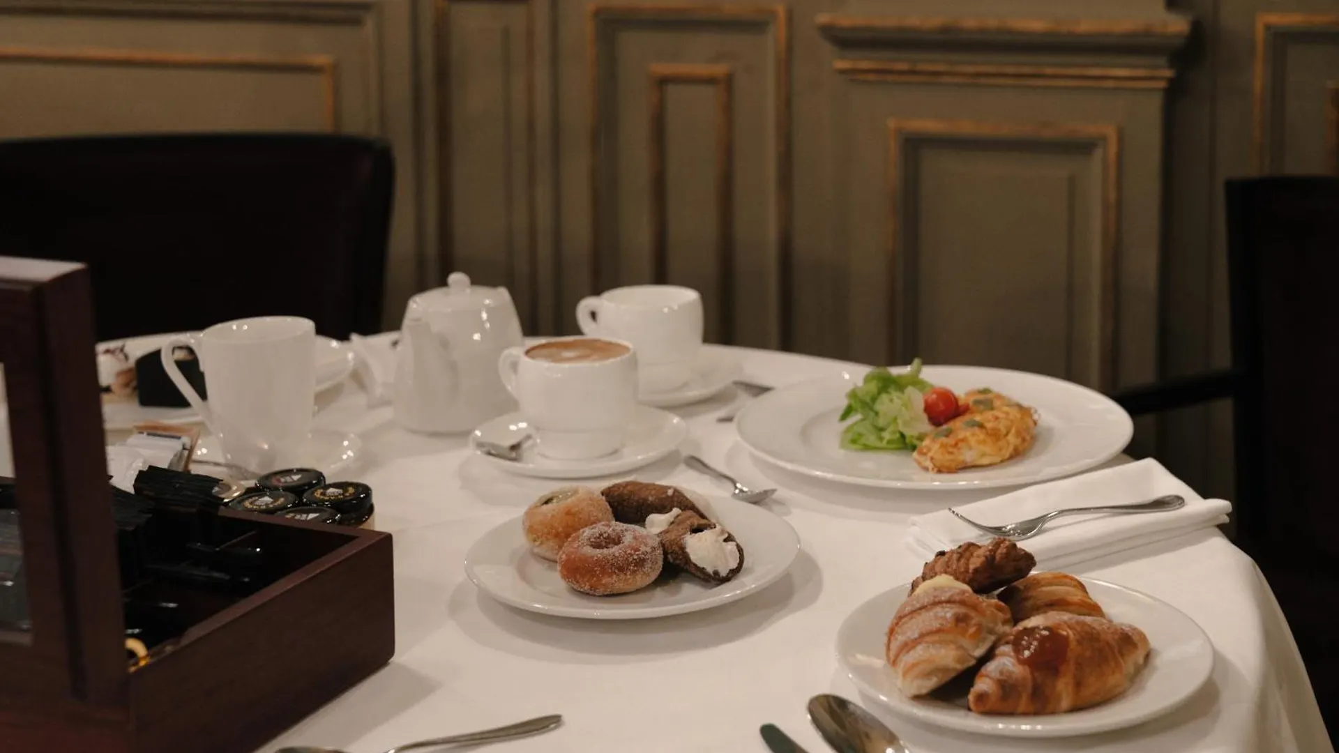 Grand Hotel Et Des Palmes Палермо 5*,  Италия
