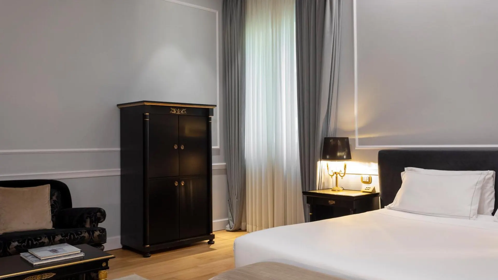 Grand Hotel Et Des Palmes Palermo Italy